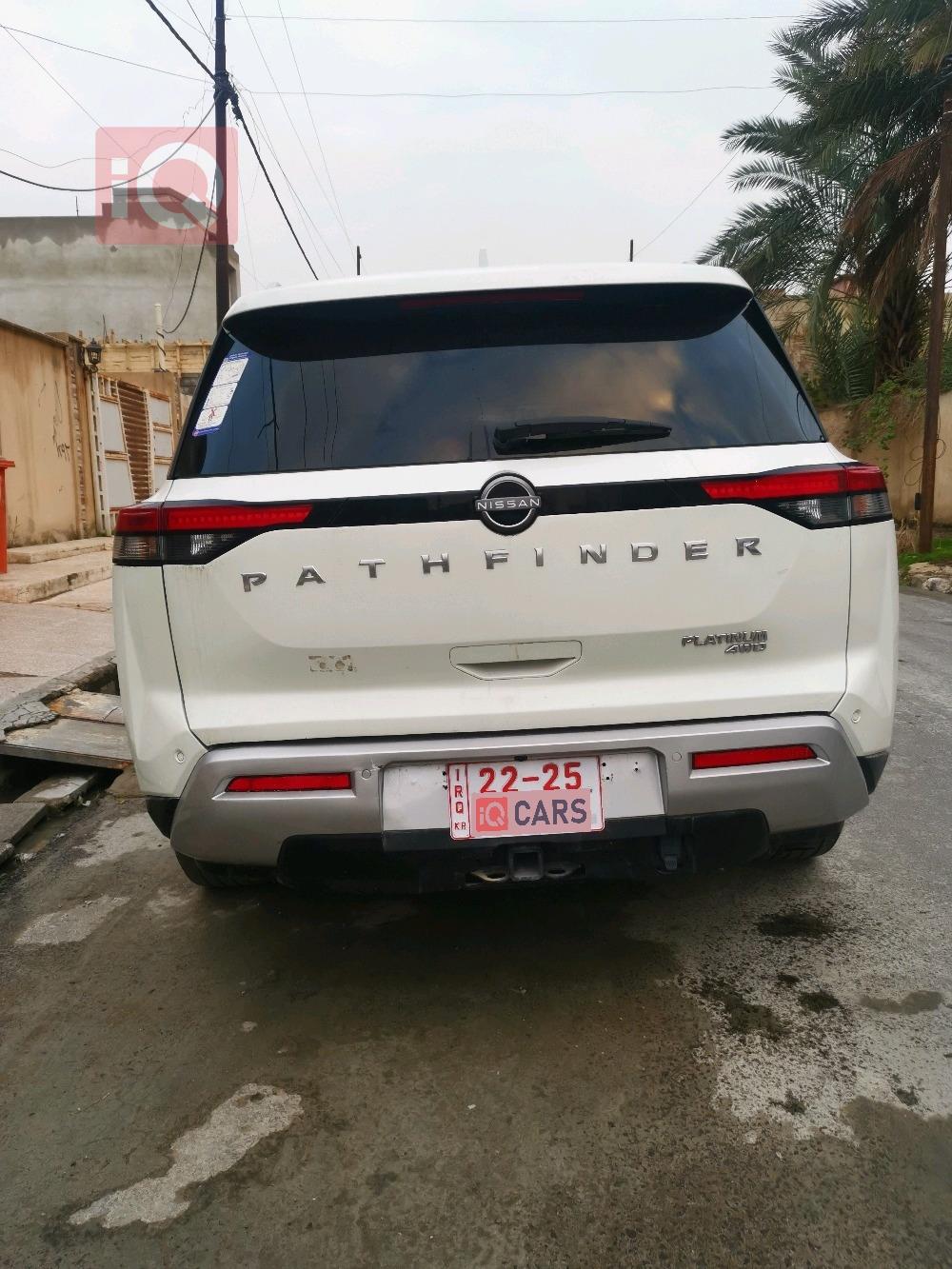 نیسان پاسفایندەر